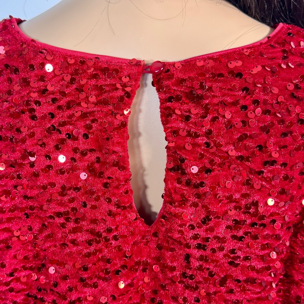 RED SEQUIN LONG SLEEVE CROP TOP - Picture 7 of 9